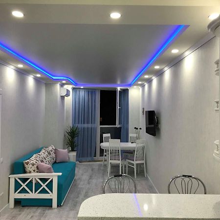 Luxe Apartment On Drahomanova Kiew Exterior foto